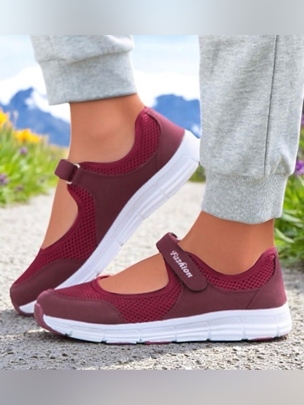 Fashion Mesh Walking Shoes
